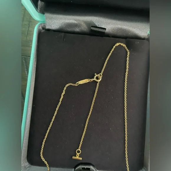 (Authentic)Tiffany & Co. T Smile Pendant in Yellow Gold with Diamonds Necklace - Picture 7 of 15